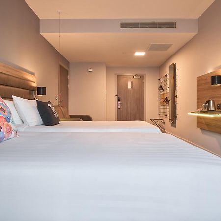 Moxy Dublin City Екстериор снимка