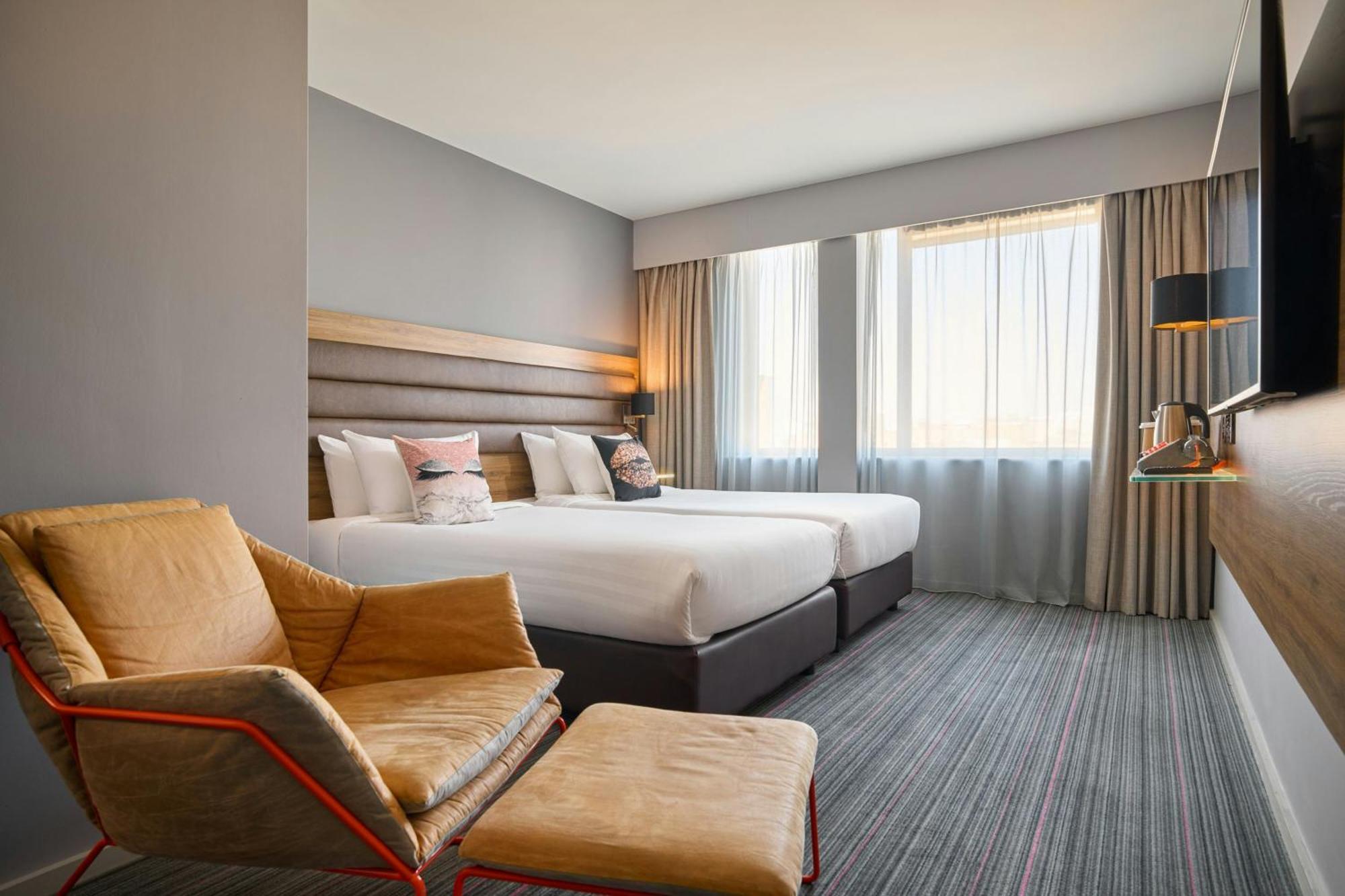 Moxy Dublin City Екстериор снимка