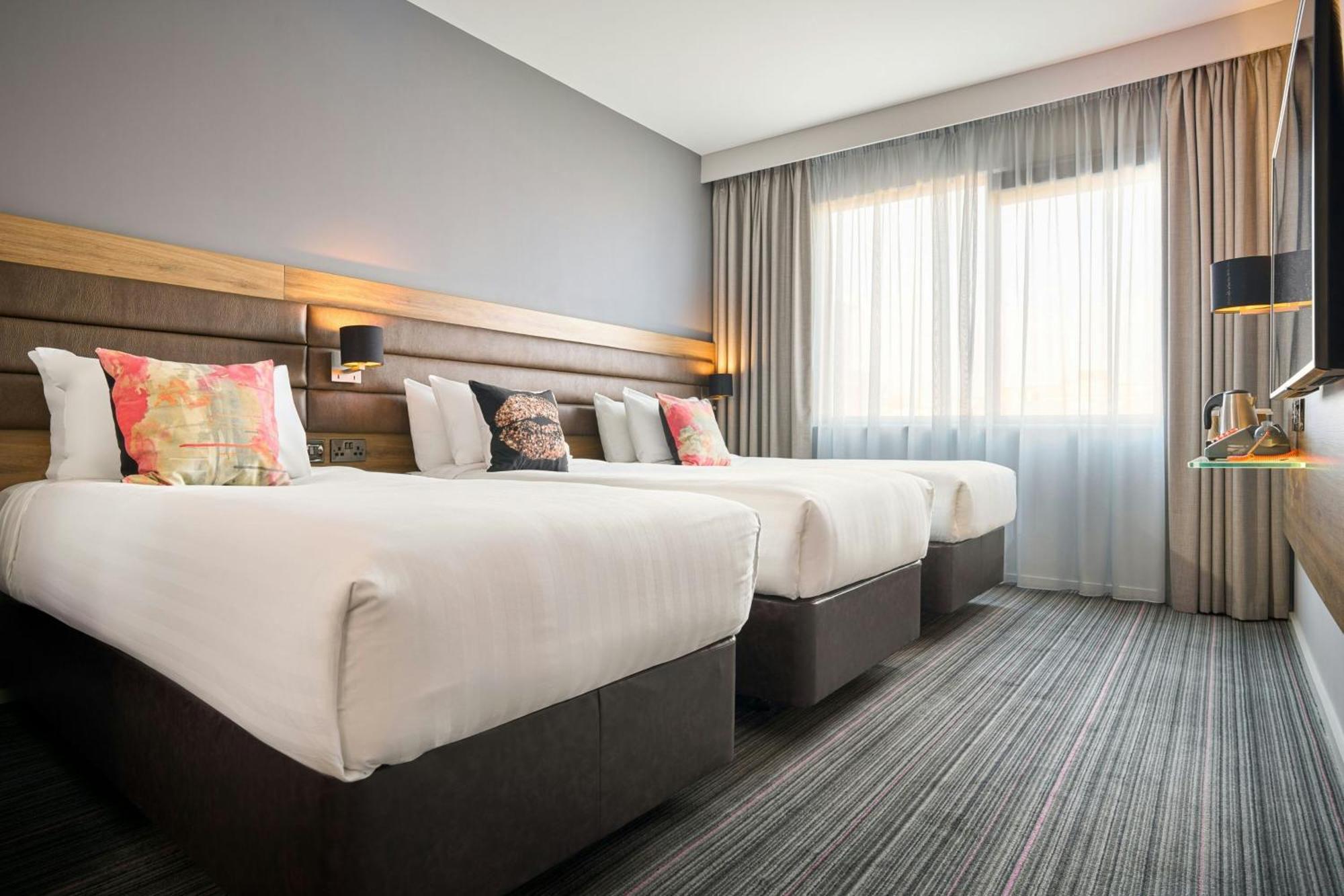 Moxy Dublin City Екстериор снимка