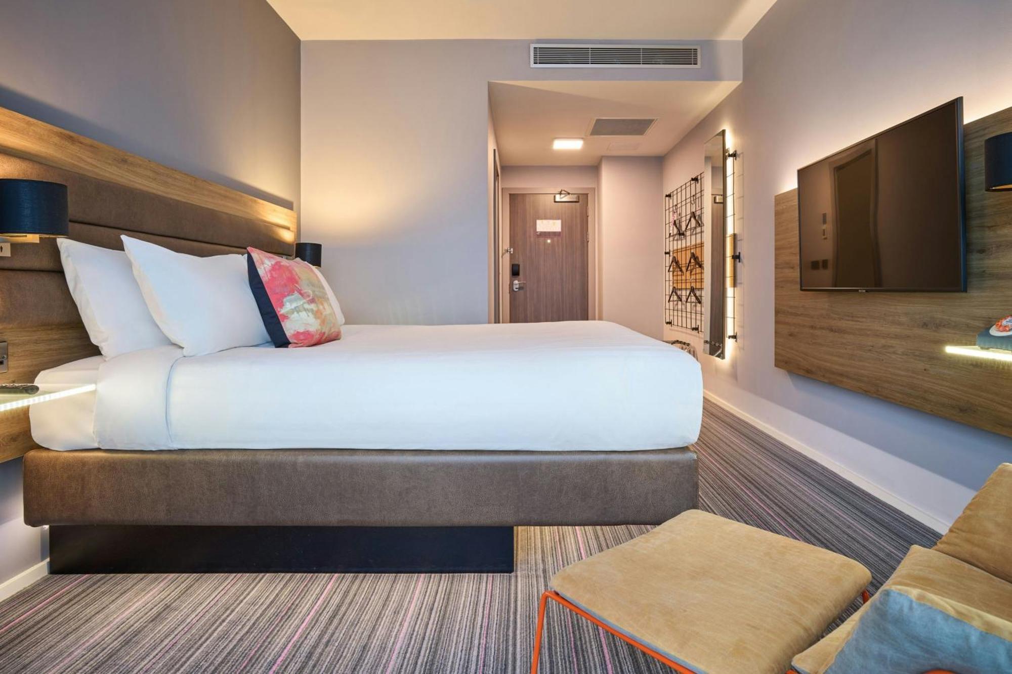 Moxy Dublin City Екстериор снимка